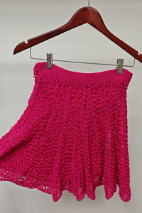 Pull décontracté tricoté à la main rose rose pour femme ourlet évasé texturé évidé avec logo avant - Product Image 2