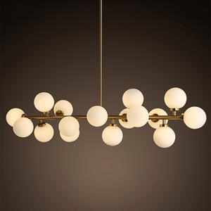 Vente en gros de lampes à <span class=keywords><strong>suspension</strong></span> dorées nordiques personnalisables Hauteur réglable Droplights d'intérieur avec lustre globe en verre blanc laiteux - Product Image 3