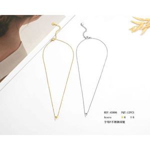 Collana a P in acciaio inossidabile, stile minimalista, gioielli alla moda per donna - Product Image 1