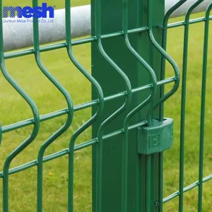高品质装饰花园聚氯乙烯涂层6号v形折叠3d焊接弧形丝网护栏板
