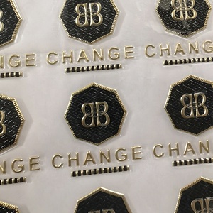 Chất lượng cao cờ Vàng huy hiệu tùy chỉnh TPU truyền nhiệt 3D logo dập nổi bền vững tần số cao mềm PVC nhãn - Product Image 6