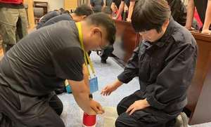 Eve-<span class=keywords><strong>B</strong></span> <span class=keywords><strong>Smart</strong></span> CPR Training Simulator de Special Pie, diseñado para entrenamiento de primeros auxilios. Adecuado para Hospital, escuela y familia. - Product Image 6