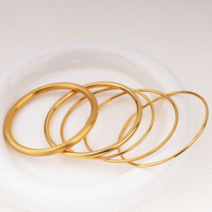 18K mạ vàng thép không gỉ không thấm nước tối giản <span class=keywords><strong>Bangle</strong></span> Vòng đeo tay bán buôn không gây dị ứng Cuff đồ trang sức <span class=keywords><strong>Bangle</strong></span> Bộ - Product Image 4
