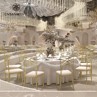 Chaises de salle à manger en métal doré effet caméléon pour événements extérieurs, mariages, fêtes et location en milieu campagnard