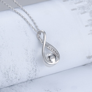 Set di <span class=keywords><strong>Orecchini</strong></span> e Collana in Argento Sterling 925 con Perle d'Acqua Dolce da Donna per la <span class=keywords><strong>Festa</strong></span> <span class=keywords><strong>della</strong></span> <span class=keywords><strong>Mamma</strong></span> o Compleanno <span class=keywords><strong>Orecchini</strong></span> a Lobo a Goccia - Product Image 4