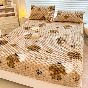 Drap-<span class=keywords><strong>housse</strong></span> en flanelle d'hiver King Queen Pure Color Bed Cover Velvet Thick Non-Slip Mattress Protective Cover <span class=keywords><strong>150x200</strong></span> - Product Image 3