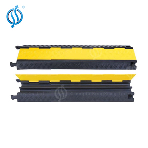<span class=keywords><strong>Protector</strong></span> de <span class=keywords><strong>Cables</strong></span> de Goma de 2 Canales <span class=keywords><strong>para</strong></span> Uso <span class=keywords><strong>en</strong></span> Interiores y Exteriores, <span class=keywords><strong>para</strong></span> Pared o Suelo - Product Image 3