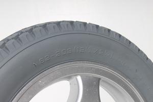 <span class=keywords><strong>Prix</strong></span> d'usine Nouveau 12 1/2x2 1/4 <span class=keywords><strong>Roue</strong></span> en caoutchouc sans chambre à air remplie de mousse <span class=keywords><strong>Roue</strong></span> en aluminium de remplacement pour fauteuil roulant électrique pour la vente au détail - Product Image 4