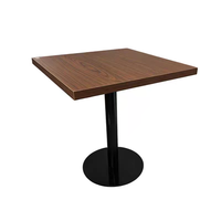 Table de restaurant carrée en bois grainé sur mesure, base en métal à piétement unique, table de café commerciale résistante aux taches et facile à nettoyer