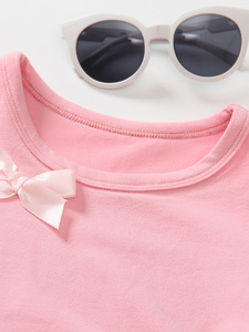 Conjunto <span class=keywords><strong>de</strong></span> Ropa <span class=keywords><strong>de</strong></span> 2 Piezas Tejida para Niñas, Linda Camiseta Informal <span class=keywords><strong>de</strong></span> Color Sólido con Lazo y Pantalones Cortos <span class=keywords><strong>de</strong></span> Mezclilla, para Primavera - Product Image 3
