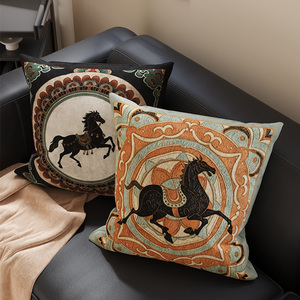Coussin de canapé style vintage Année du Cheval, oreiller de dossier haut de gamme rétro Dunhuang, housse de coussin amovible et lavable avec - Product Image 3