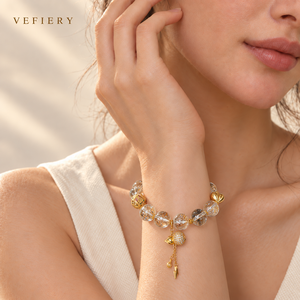 Pulsera de Cuarzo Transparente con Cuentas, Inclusiones de Lámina de Oro y Colgante de Pez - Product Image 2
