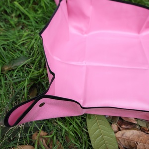 Tapis de repotage de jardin moderne en HDPE, écologique, pour le repiquage des plantes, pliable, pour le jardinage intérieur et le changement de terreau - Product Image 6