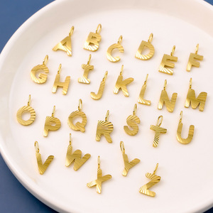 Dijes Iniciales Mayúsculas Radiantes |   Colgantes de Letras de la A a la Z de Acero Inoxidable Chapado en Oro PVD de 18K para Fabricación de Joyería DIY - Product Image 1