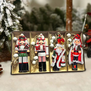 Marionnette de soldat de Noël en bois de 9cm pour décorations de vacances, ornement de fête avec bonhomme en pain d'épice, père Noël - Product Image 4