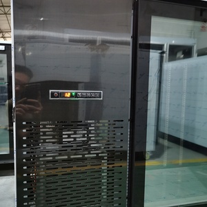 <span class=keywords><strong>ตู้</strong></span>แช่เบียร์ไฟฟ้า4ประตูสำหรับเครื่องดื่ม<span class=keywords><strong>เย็น</strong></span>ใต้บาร์ตู้<span class=keywords><strong>เย็น</strong></span>กระจกสีดำ - Product Image 5