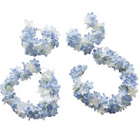 Couronne florale artisanale style forêt, Hortensia et baies, Coiffe de mariée, Bracelet floral en tissu non tissé 22 cm, pour les fêtes et les voyages