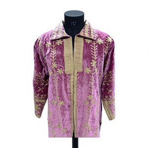 Manteau long en velours mauve fait main avec col mandarin, broderie Tilla, motif floral doré rose poudré, style bohème - Product Image 1