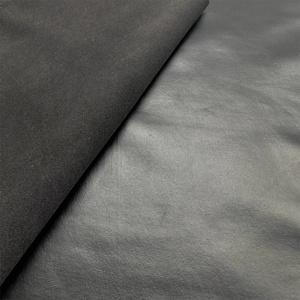 Tissu en <span class=keywords><strong>cuir</strong></span> synthétique PU effet mouillé extensible dans les 4 sens, sans PFAS, stock d'usine, pour leggings et vêtements - Product Image 3