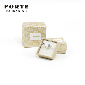 กล่องเครื่องประดับทองคำหรูหราสไตล์ยุโรป FORTE ทำมือจากกำมะหยี่ สำหรับแหวนและสร้อยคอ พร้อมบรรจุภัณฑ์เคลือบสีทองพรีเมียม กล่องเครื่องประดับชั้นนำ - Product Image 1
