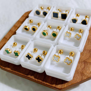 Aretes de Botón de Trébol de Acero Inoxidable con Baño de Oro PVD, Impermeables y con Cierre de Rosca para Bebé y Mujer, Lujo al por Mayor - Product Image 1