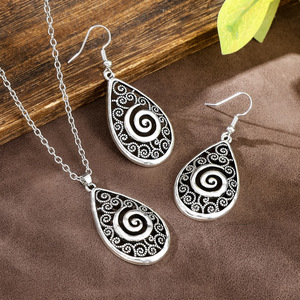Ensemble de bijoux ethniques en alliage plaqué argent antique, collier et boucles d'oreilles pendantes en forme de goutte d'eau, bijoux de mode pour femmes, design géométrique - Product Image 2