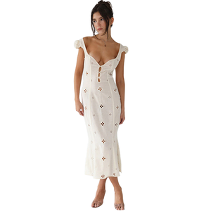 Robe midi blanche brodée en gros avec col cœur et découpes, style bohème ajusté, respirante, pour femme, printemps/été - Product Image 2