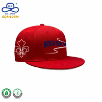 2026 Mode Stijlvolle Flat Brim Baseball Cap Effen Kleuren Hip Hop Stijl Snapback Caps voor Street Party Wear met geborduurd logo