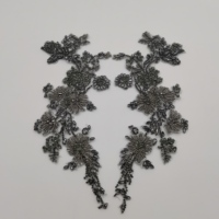Applique en dentelle argentée faite à la main avec broderies intégrales et motifs en cristal pour corsage de mariage