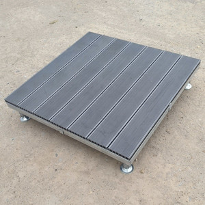 Plancher préfabriqué WPC 100x100 cm antidérapant, carré, imperméable, stable, robuste, résistant aux chocs pour <span class=keywords><strong>parc</strong></span> - Product Image 2