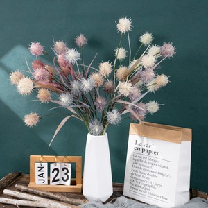 Bouquet de fleurs artificielles en plastique d'inspiration naturelle pour la décoration de la maison et de mariage MW09107 - Product Image 1