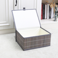Panier de pique-nique rectangulaire en bambou fait à la main en osier tissé à la main et écologique pour les activités de plein air et le stockage d'articles divers
