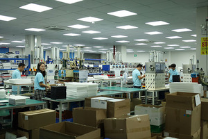 Nuevo Teclado Magnético Ultra Delgado e Impermeable de 10.9 Pulgadas con Funda para <span class=keywords><strong>iPad</strong></span> 10.ª Generación <span class=keywords><strong>2022</strong></span>, USB-C, Touchpad Inalámbrico RGB - Product Image 6