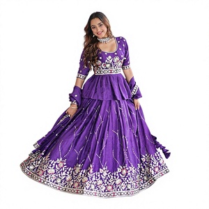 Lehenga Choli Moderno Color Púrpura GOLD CRUSH con Bordado y Lentejuelas, Traje Tradicional Indio para Bodas y Fiestas, Largo Regular, Holgado, para Mujer - Product Image 1