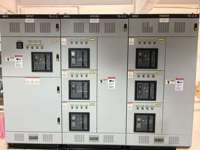Armoire de commutation LV optimisée avec indice de protection IP68 et serrure anti-effraction pour la transmission d'énergie électrique 480V 3150A
