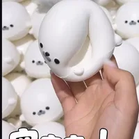 Hachimi Jouet Squishy à aspiration, à remontée lente, souple et malléable, en forme de gâteau, petit phoque, pour le soulagement du stress et la stimulation sensorielle