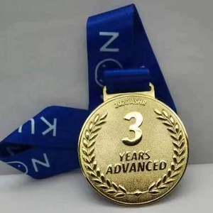 Lo <span class=keywords><strong>smalto</strong></span> morbido <span class=keywords><strong>giallo</strong></span> Premium aumenta i medaglioni del premio sportivo della maratona nazionale - Product Image 6