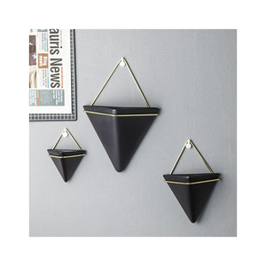 Greeny Shelf Plant Macetas de cerámica decorativa esmaltada Maceta de pared colgante en blanco y negro para el jardín y el balcón del hogar - Product Image 4