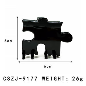 กิ๊บติดผมดีไซน์น่ารักแบบโปร่ง ทรงจิ๊กซอว์ สีขาวดำ ทำจากอะซิเตท คุณภาพสูง ขายส่ง รับทำตามสั่ง สำหรับทุกเพศ - Product Image 2