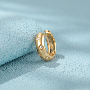 CANNER S925 Pendientes de Clip Anchos de Plata de Ley con Estrella Clásica y Circonita, Sin Perforación, Regalo para Mamá, Joyería 18K 14K - Product Image 1