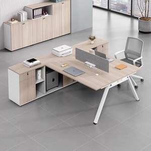 Escritorio de Oficina Moderno con Silla, Combinación para 2-4 Personas, Estructura de Acero, Escritorio Modular para Computadora, Uso Comercial - Product Image 2
