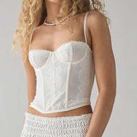 Top sexy respirant et fin de style corset à dos ouvert en dentelle à la française avec une belle sangle dorsale