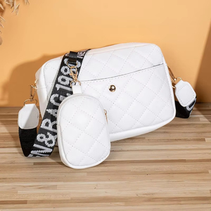 Bolso de Hombro Moderno y Espacioso con Diseño de Caramelo en PU para Invierno, Gran Venta Especial - Product Image 6