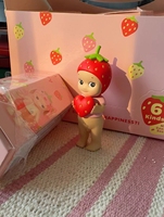 Authentique Sonny Angels Strawberry Love Series Full Set Box Blind Box Kawaii Collectible Doll Desktop Ornament