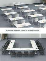Meubles de classe universitaires modulaires modernes, table d'apprentissage combinée avec roulettes, design pliable et construction métallique