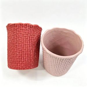 Élégants pots de fleurs en céramique rouge et rose tressés en rotin pour la décoration intérieure et extérieure, la maison, le bureau, l'hôtel - Product Image 5
