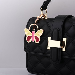 Charm a Forma di Farfalla per Borse, Perfetto per Borse a Mano, Zaini e Valigie, Aggiunge un Tocco di Colore ai Tuoi Accessori - Product Image 1