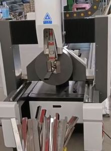 Máquina de Corte Láser de Fibra CNC de 1 kW, Alta Precisión, para Cercas y Barandillas, Procesamiento Automático de Láminas Metálicas, 380V/220V, 300 kg - Product Image 5