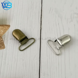 <span class=keywords><strong>Attaches</strong></span> de sucette en métal triangle décoratif anti-laiton Clips d'accessoires de vêtement - Product Image 4