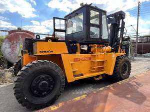 Montacargas Usado de Segunda Mano en Venta, Maquinaria para Movimiento de Tierras KOMATSU FD250 - Product Image 2